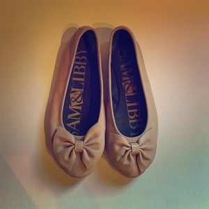 SAM AND LIBBY NUDE FLATS